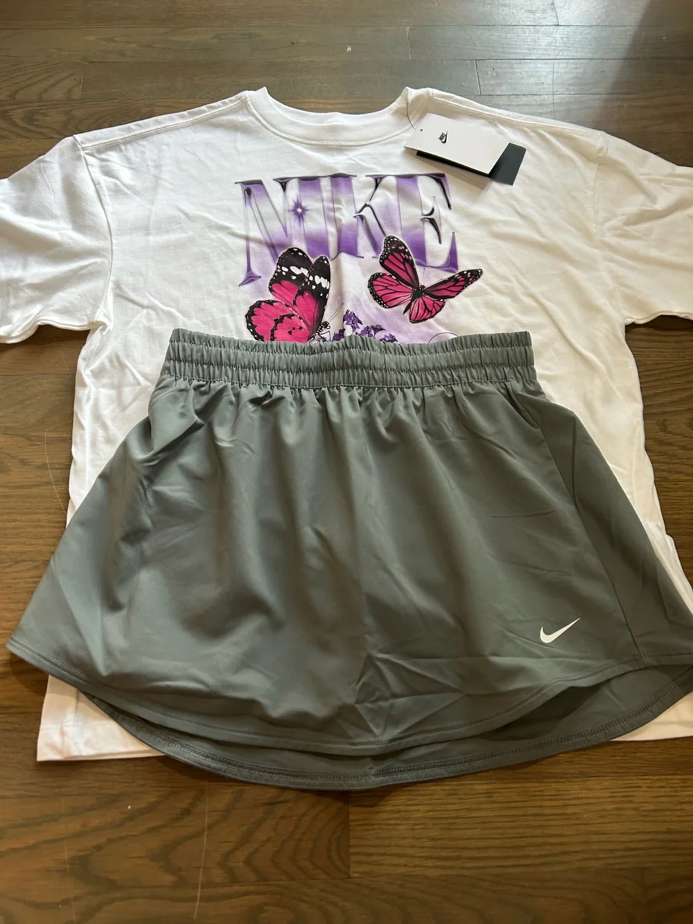 NWT Nike Girls Set size Large